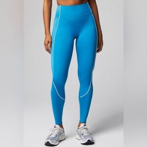Fabletics Anywhere Motion365+ High-Waisted Piped leggings